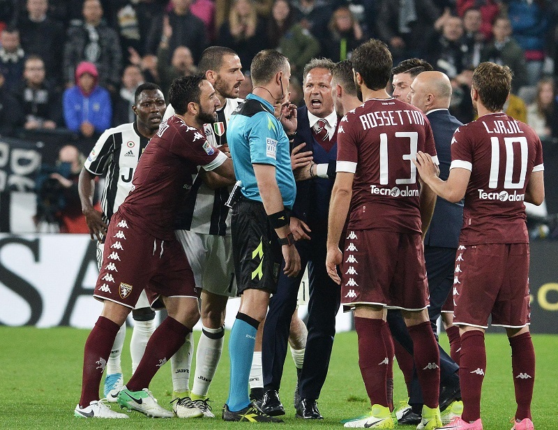 Михајловић се свађао са Вијалијем уживо у ТВ програму: Потребне су ти нове наочаре!